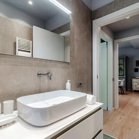 Three Colors - By Myhomeincomo Apartament Como