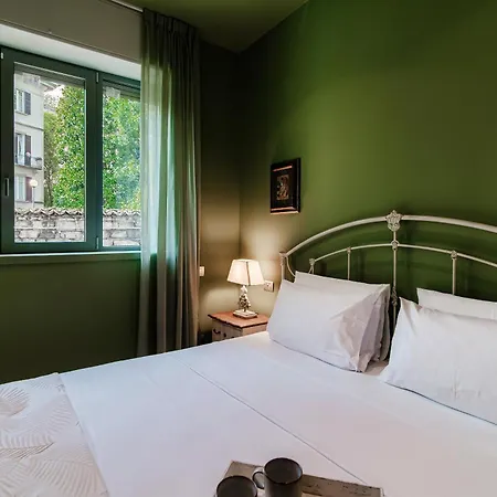 Three Colors - By Myhomeincomo Apartament *