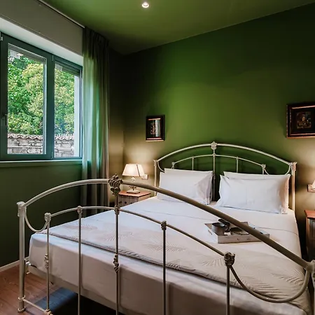 Apartament Three Colors - By Myhomeincomo