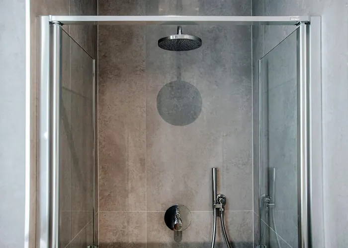 Three Colors - By Myhomeincomo