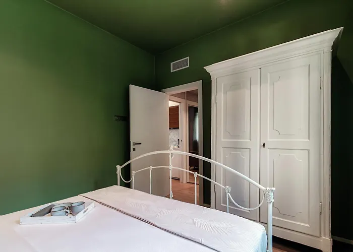 Three Colors - By Myhomeincomo