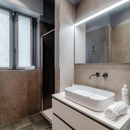 Three Colors - By Myhomeincomo Apartman Como