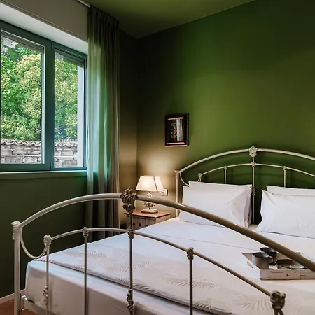 Three Colors - By Myhomeincomo Apartman Como