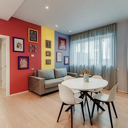 Three Colors - By Myhomeincomo Apartman *